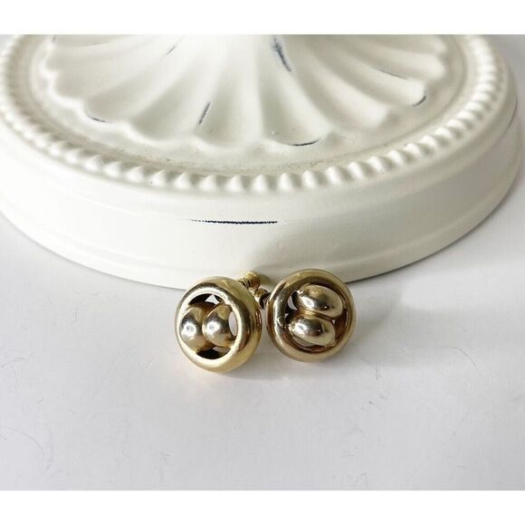 Vintage Avon Earrings gold tone clip post screw back 80s retro fashion glam - Picture 1 of 16